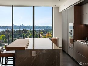 838 Avenue Square NE 1901, Bellevue WA 98004