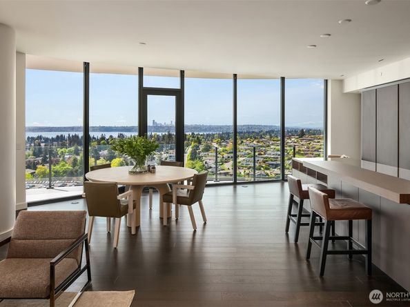 838 Avenue Square NE 1901, Bellevue WA 98004