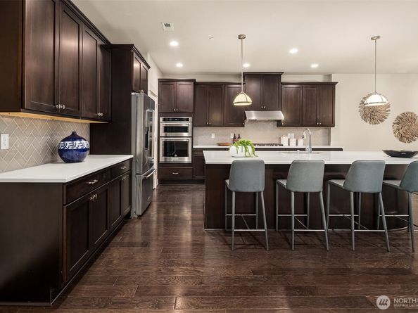 844 224th Avenue NE, Sammamish WA 98074