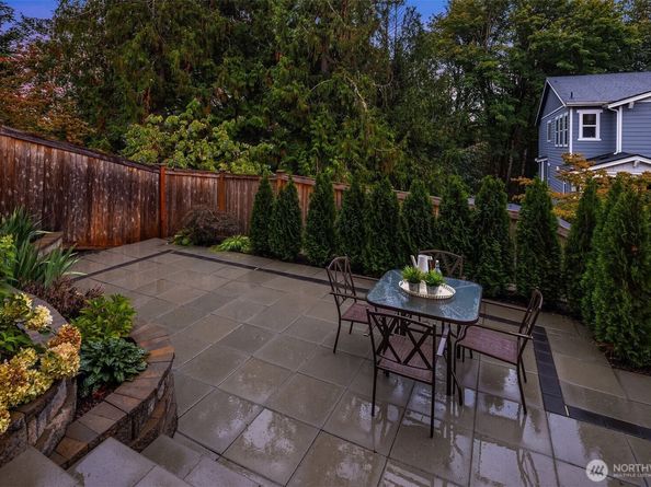 844 224th Avenue NE, Sammamish WA 98074