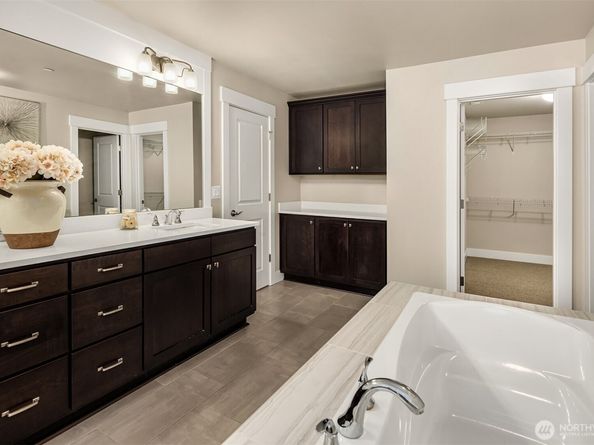 844 224th Avenue NE, Sammamish WA 98074
