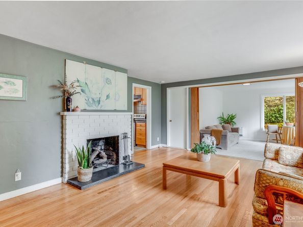 551 Bronson Way NE, Renton WA 98056