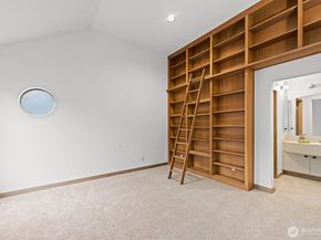 930 37th Avenue, Seattle WA 98122