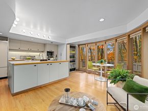 930 37th Avenue, Seattle WA 98122