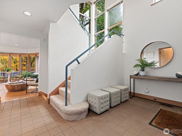 930 37th Avenue, Seattle WA 98122