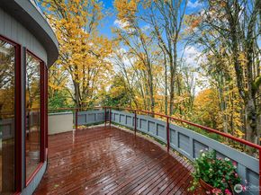 930 37th Avenue, Seattle WA 98122