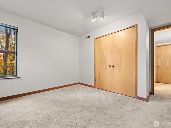 930 37th Avenue, Seattle WA 98122