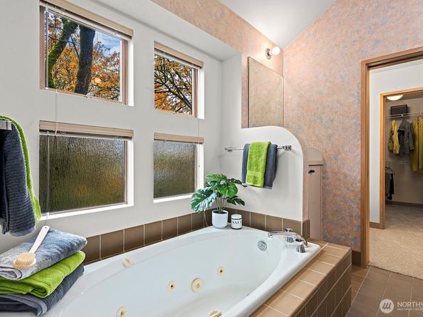 930 37th Avenue, Seattle WA 98122