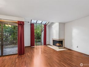 13730 15th Avenue NE E102, Seattle WA 98125
