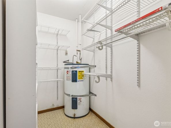 13730 15th Avenue NE E102, Seattle WA 98125