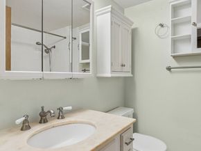 13730 15th Avenue NE E102, Seattle WA 98125