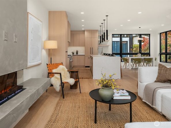 419 99th Avenue NE, Bellevue WA 98004