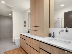 419 99th Avenue NE, Bellevue WA 98004