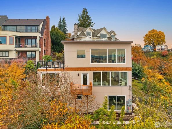 1701 41st Avenue SW, Seattle WA 98116