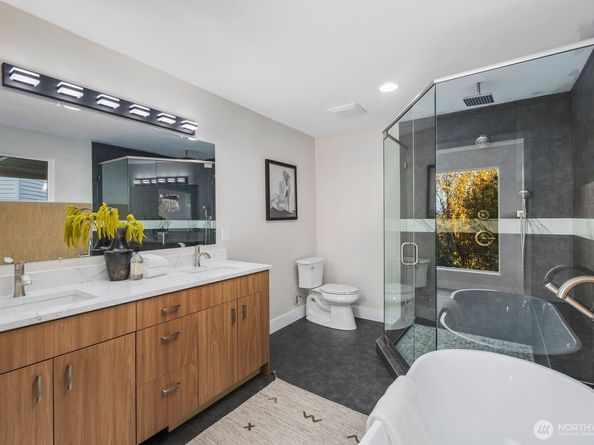 1701 41st Avenue SW, Seattle WA 98116