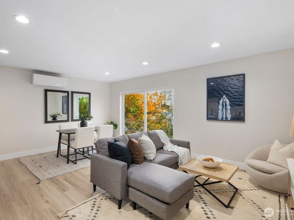 1701 41st Avenue SW, Seattle WA 98116