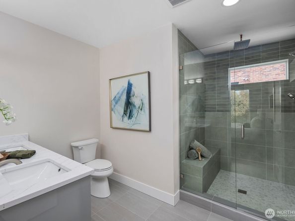 1701 41st Avenue SW, Seattle WA 98116