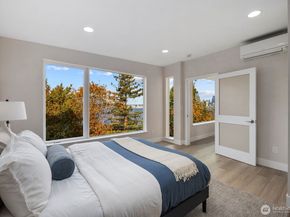 1701 41st Avenue SW, Seattle WA 98116