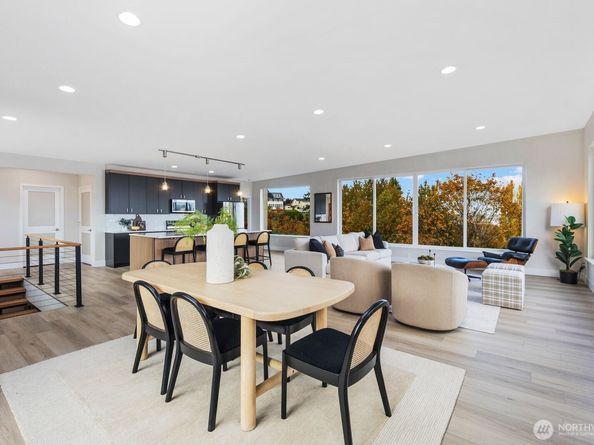 1701 41st Avenue SW, Seattle WA 98116