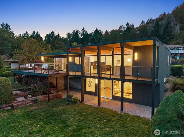 212 Hi Crest Drive, Auburn WA 98001