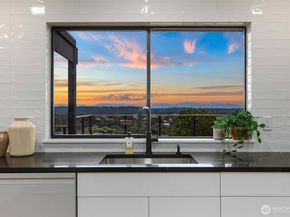 212 Hi Crest Drive, Auburn WA 98001