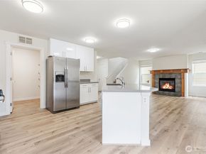 2511 NE 1st Street, Renton WA 98056