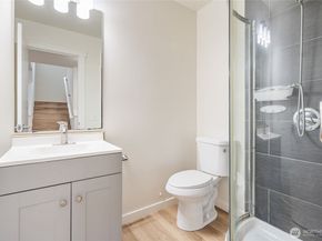 2511 NE 1st Street, Renton WA 98056