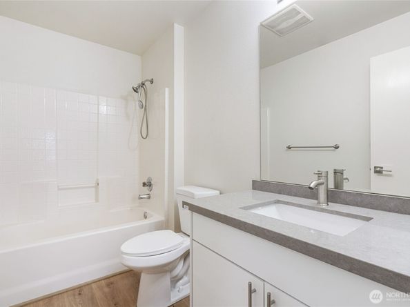 2511 NE 1st Street, Renton WA 98056