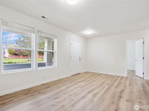 2511 NE 1st Street, Renton WA 98056