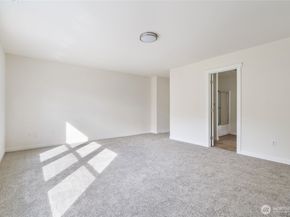 2511 NE 1st Street, Renton WA 98056