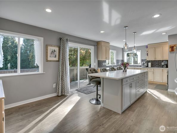 22030 120th Avenue SE, Kent WA 98031