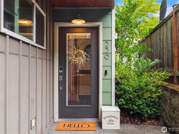556 Highland Drive, Seattle WA 98109