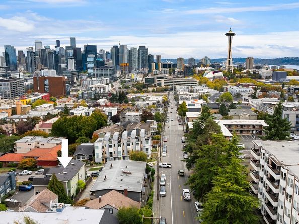 556 Highland Drive, Seattle WA 98109