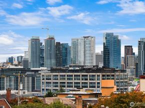 556 Highland Drive, Seattle WA 98109