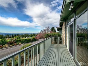 4360 Somerset Boulevard SE, Bellevue WA 98006
