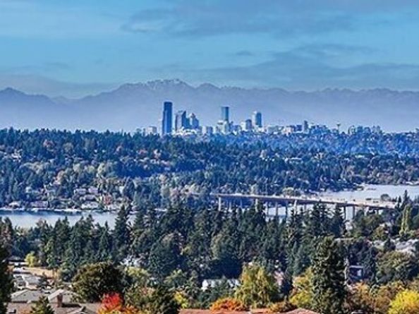 4360 Somerset Boulevard SE, Bellevue WA 98006