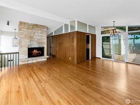 4360 Somerset Boulevard SE, Bellevue WA 98006