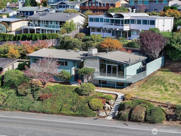 4360 Somerset Boulevard SE, Bellevue WA 98006