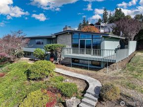 4360 Somerset Boulevard SE, Bellevue WA 98006
