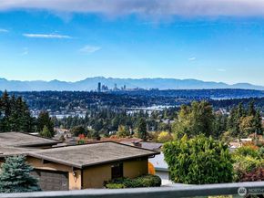 4360 Somerset Boulevard SE, Bellevue WA 98006