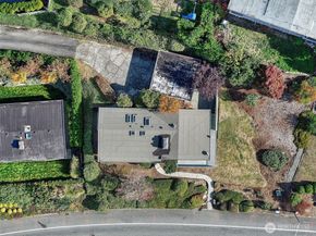 4360 Somerset Boulevard SE, Bellevue WA 98006