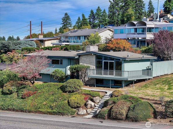 4360 Somerset Boulevard SE, Bellevue WA 98006