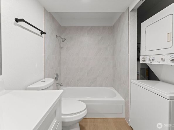 14020 Juanita Drive NE B3, Kirkland WA 98034