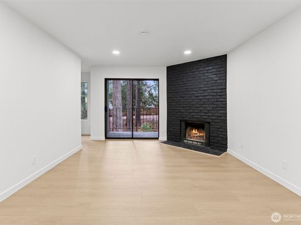 14020 Juanita Drive NE B3, Kirkland WA 98034