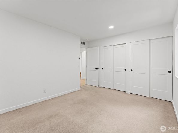 14020 Juanita Drive NE B3, Kirkland WA 98034