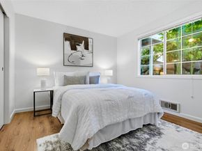3416 161st Court SE 35, Bellevue WA 98008