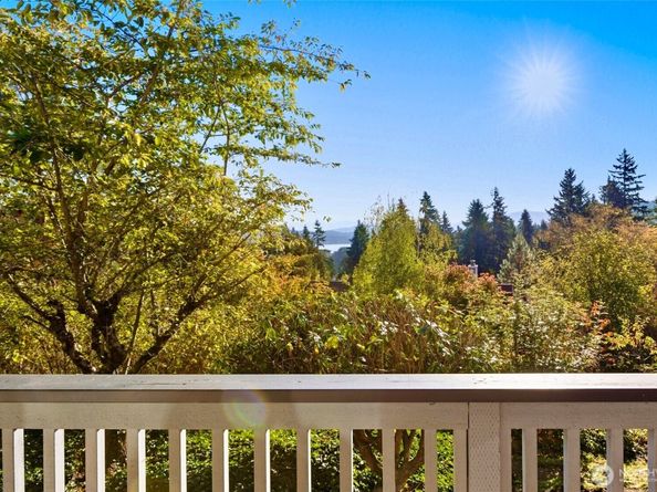 3416 161st Court SE 35, Bellevue WA 98008