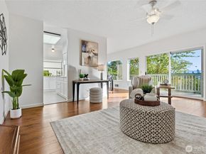 3416 161st Court SE 35, Bellevue WA 98008