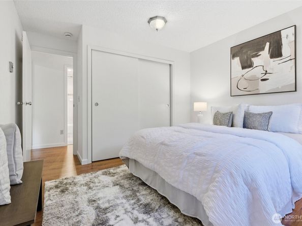 3416 161st Court SE 35, Bellevue WA 98008