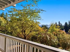 3416 161st Court SE 35, Bellevue WA 98008